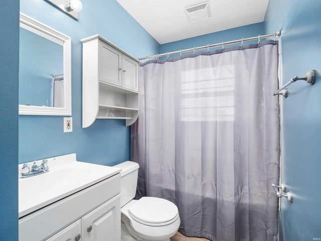 5749 Meadowbrook Drive, Fort Wayne, IN 46835