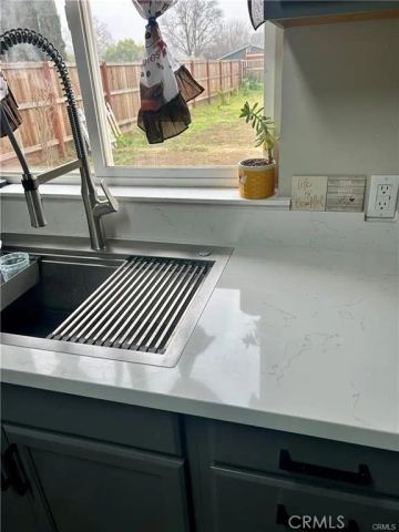 913 W Santa Fe, Merced, CA 95340