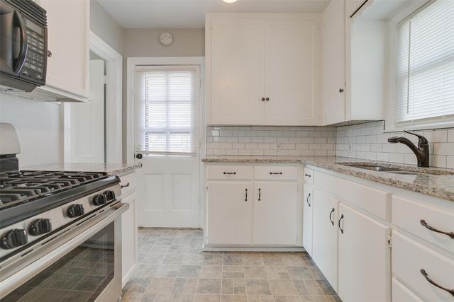 4921 Pershing Avenue, Fort Worth, TX 76107