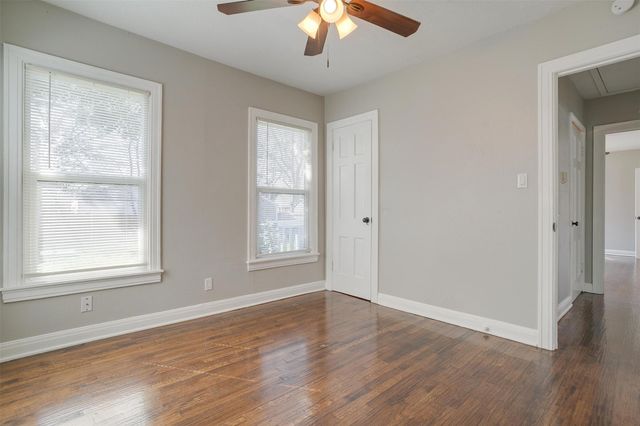 4921 Pershing Avenue, Fort Worth, TX 76107