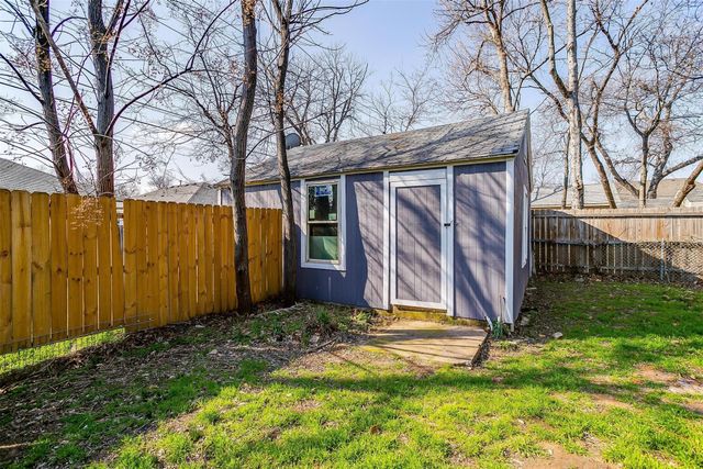 4921 Pershing Avenue, Fort Worth, TX 76107