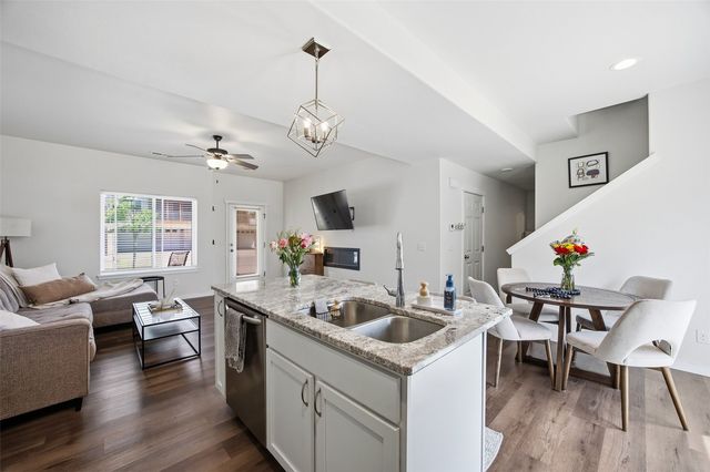 1237 Ronald Way, North Liberty, IA 52317