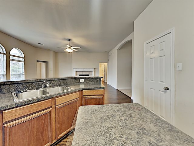 4408 Fox Meadows Lane, Mansfield, TX 76063