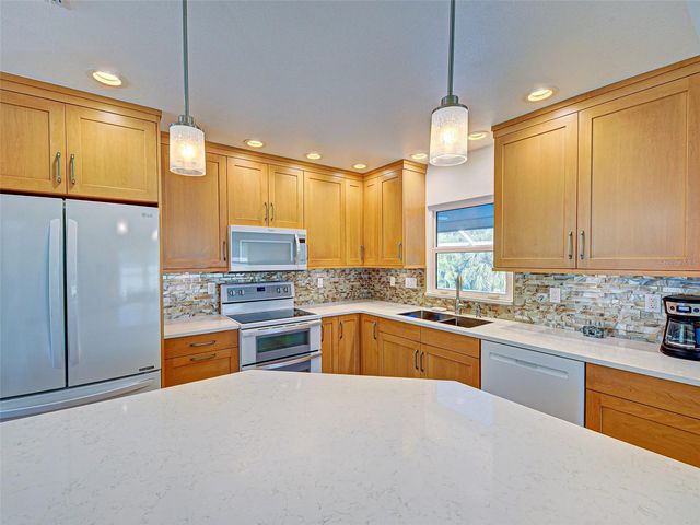 940 BRENGLE AVENUE, Englewood, FL 34223