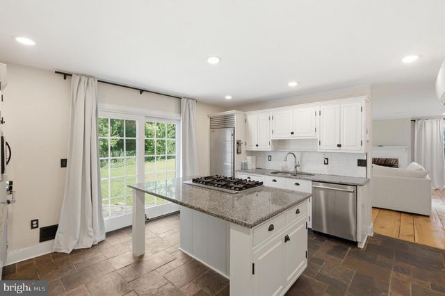 4273 QUAKERBRIDGE RD, Princeton, NJ 08540