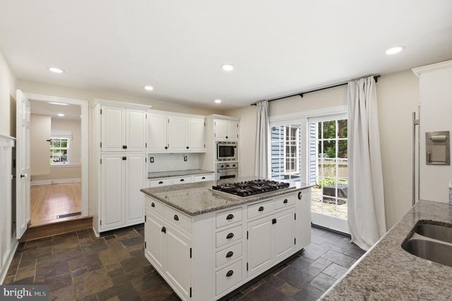 4273 QUAKERBRIDGE RD, Princeton, NJ 08540