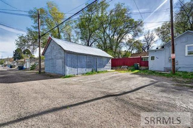 318 Johnson Avenue, Pocatello, ID 83204