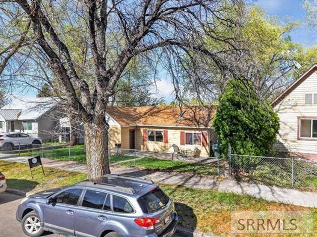 318 Johnson Avenue, Pocatello, ID 83204