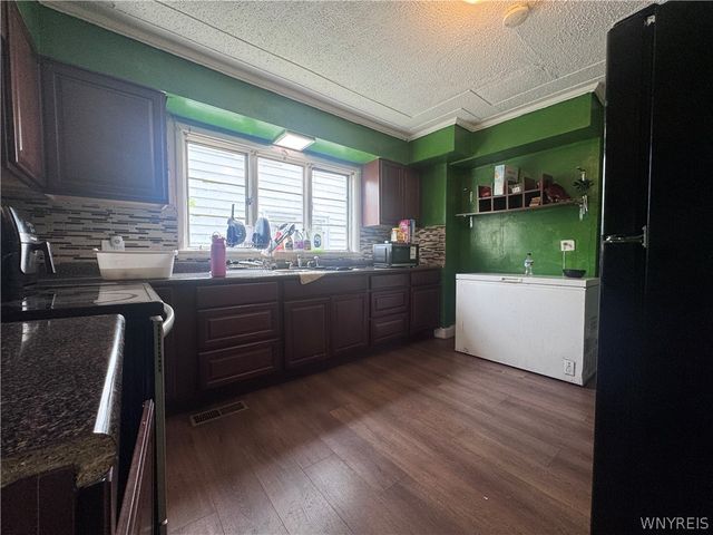 2236 Niagara Avenue, Niagara Falls, NY 14305