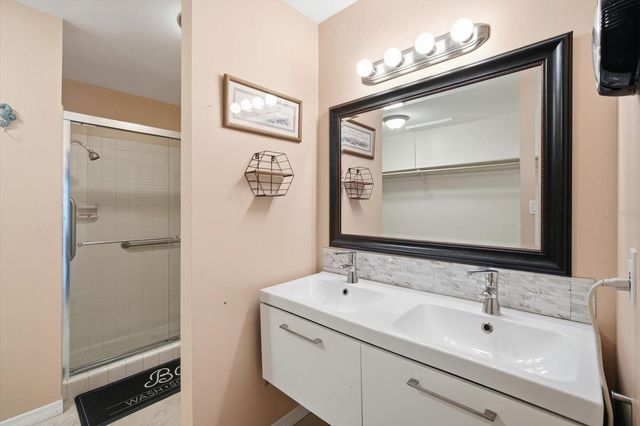 169 PINEHURST DRIVE 169, Bradenton, FL 34210