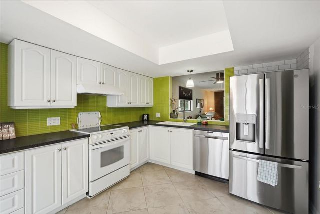 169 PINEHURST DRIVE 169, Bradenton, FL 34210