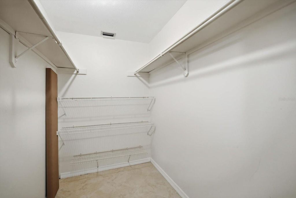 Image 15 of property listing at 169 PINEHURST DRIVE 169, Bradenton, FL 34210