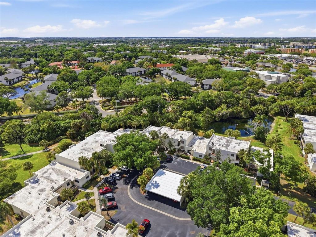 Image 24 of property listing at 169 PINEHURST DRIVE 169, Bradenton, FL 34210