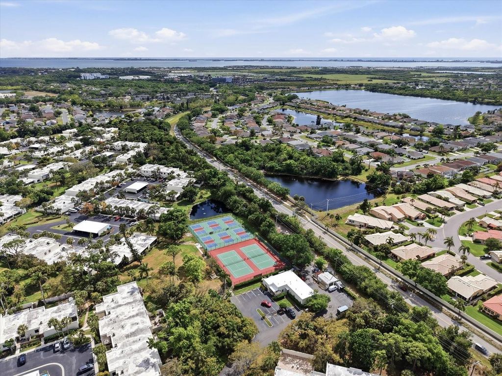 Image 29 of property listing at 169 PINEHURST DRIVE 169, Bradenton, FL 34210