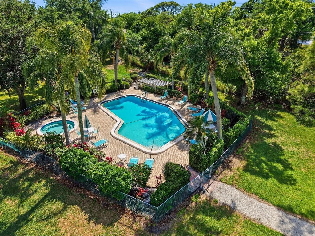 Image 32 of property listing at 169 PINEHURST DRIVE 169, Bradenton, FL 34210