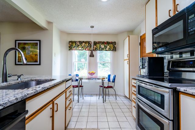 2775 Lakeland Drive, Oronoko Twp, MI 49103