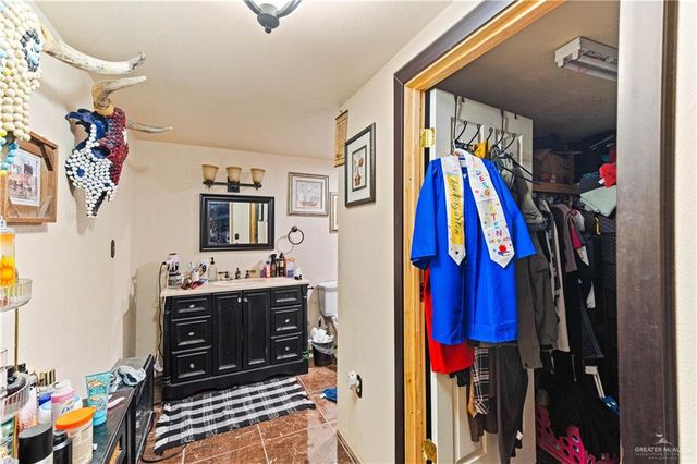 564 N La Paloma Street, Rio Grande City, TX 78582