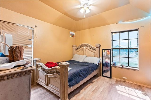 564 N La Paloma Street, Rio Grande City, TX 78582