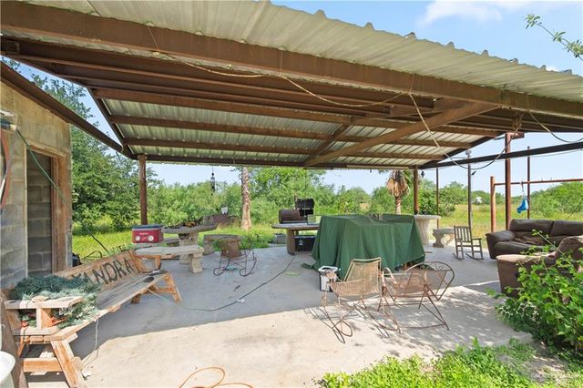 564 N La Paloma Street, Rio Grande City, TX 78582
