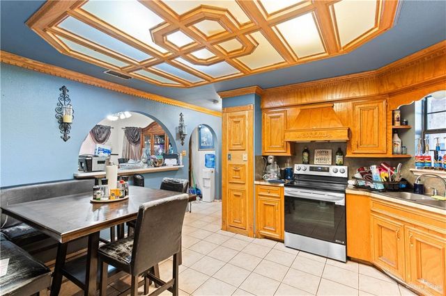 564 N La Paloma Street, Rio Grande City, TX 78582