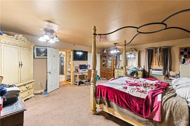 564 N La Paloma Street, Rio Grande City, TX 78582