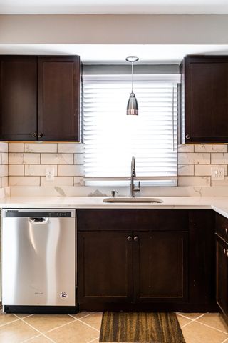 21400 Parklawn Street, Oak Park City, MI 48237