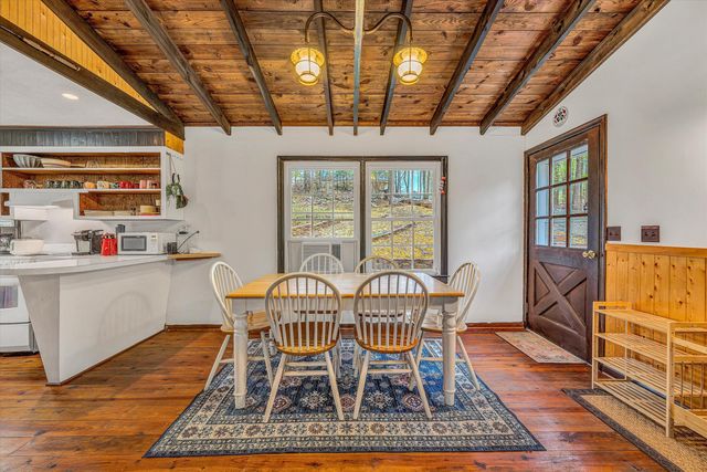 241 Locust LN, Penhook, VA 24137