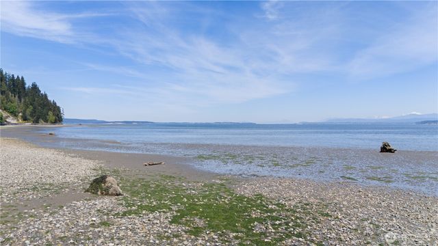 2659 S East Camano Drive, Camano Island, WA 98282