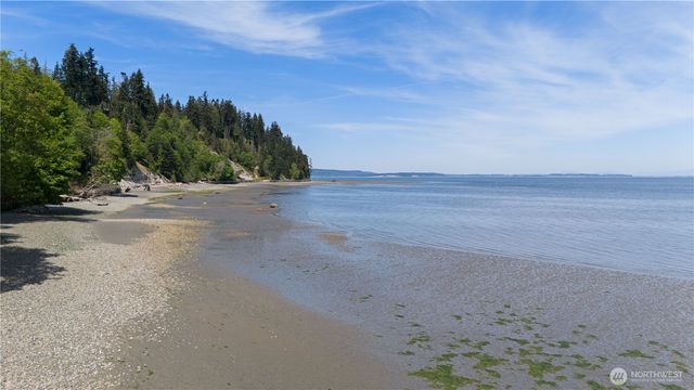 2659 S East Camano Drive, Camano Island, WA 98282