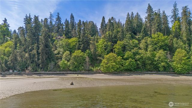 2659 S East Camano Drive, Camano Island, WA 98282