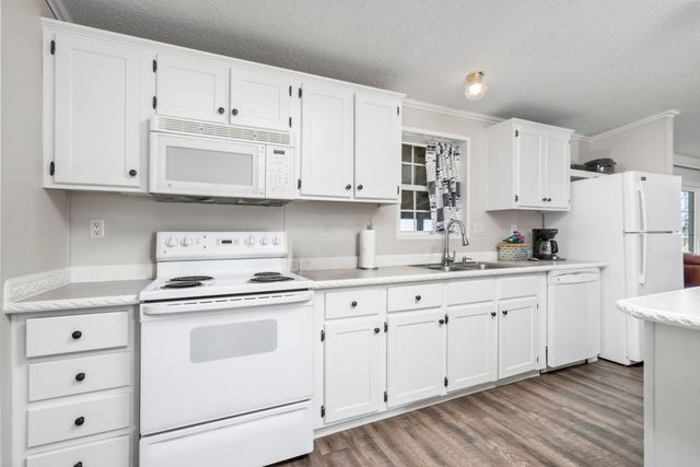 15180 S 1453 Road, Stockton, MO 65785