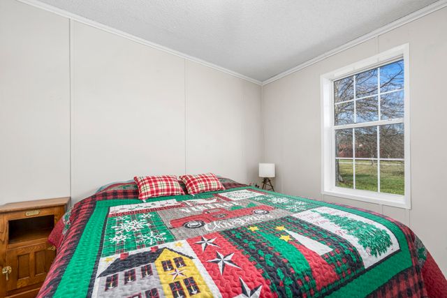 15180 S 1453 Road, Stockton, MO 65785