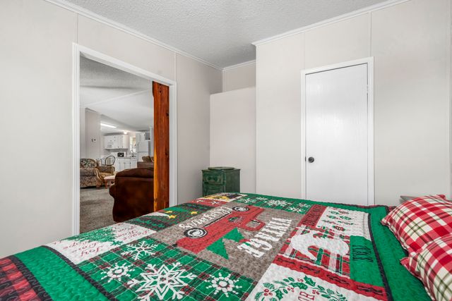 15180 S 1453 Road, Stockton, MO 65785