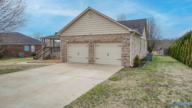 102 Compass Hill Circle, Toney, AL 35773