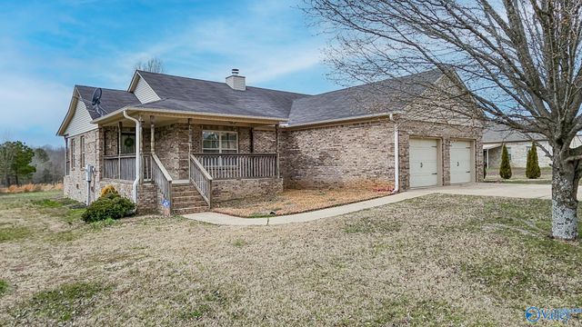 102 Compass Hill Circle, Toney, AL 35773