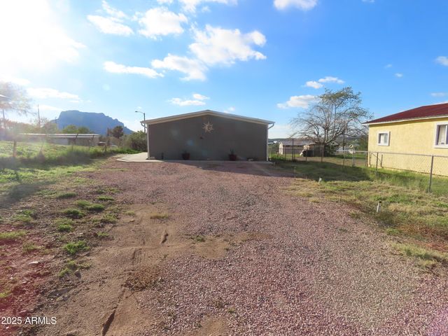 1044 S WESTERN Avenue, Superior, AZ 85173
