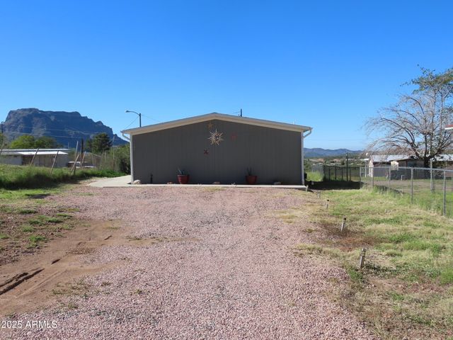 1044 S WESTERN Avenue, Superior, AZ 85173