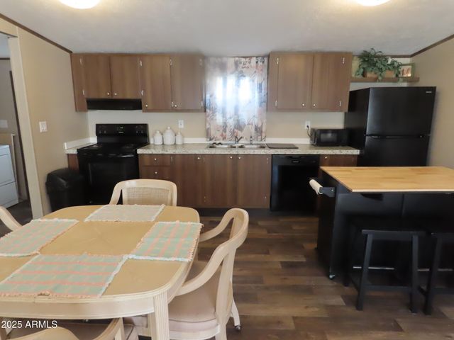 1044 S WESTERN Avenue, Superior, AZ 85173