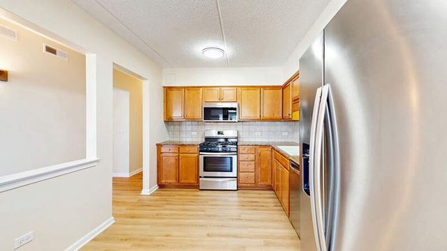 750 Pearson Street 808, Des Plaines, IL 60016