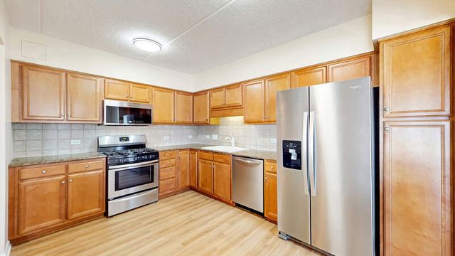 750 Pearson Street 808, Des Plaines, IL 60016