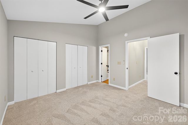 6407 Windsor Gate Lane, Charlotte, NC 28215