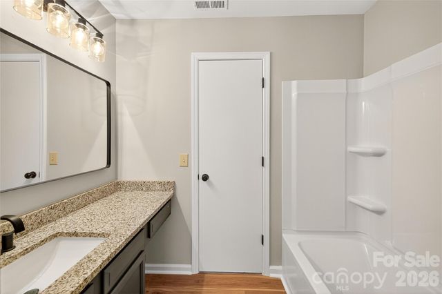 6407 Windsor Gate Lane, Charlotte, NC 28215