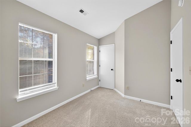 6407 Windsor Gate Lane, Charlotte, NC 28215