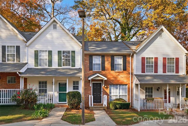 6407 Windsor Gate Lane, Charlotte, NC 28215