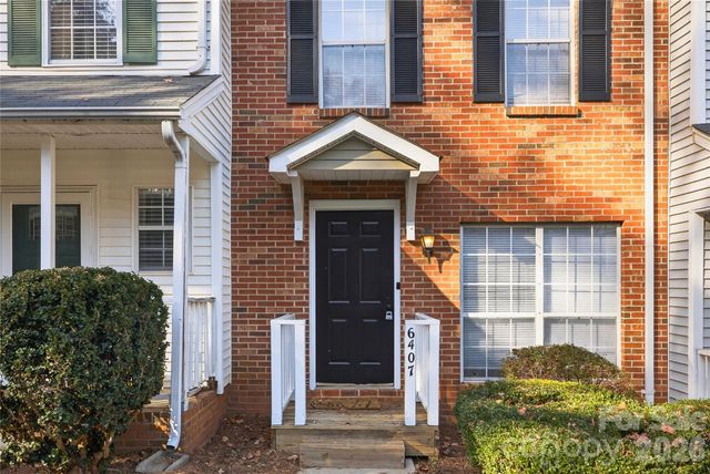 6407 Windsor Gate Lane, Charlotte, NC 28215