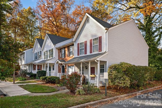 6407 Windsor Gate Lane, Charlotte, NC 28215