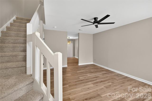 6407 Windsor Gate Lane, Charlotte, NC 28215