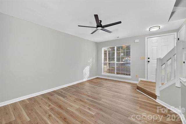 6407 Windsor Gate Lane, Charlotte, NC 28215
