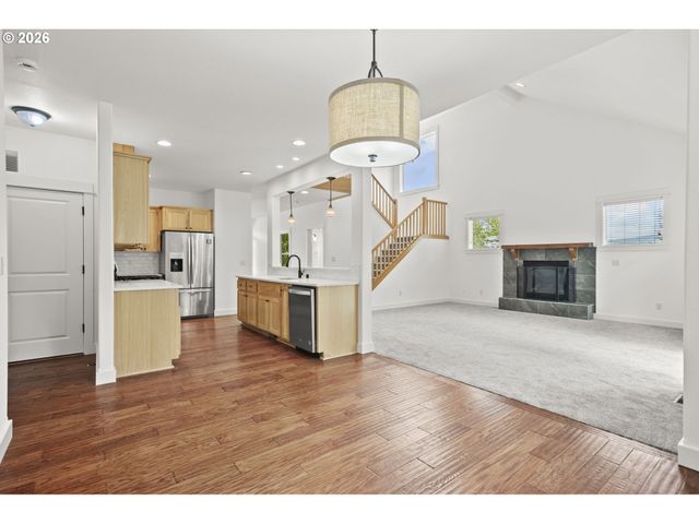 4054 FOREST VIEW Dr, Washougal, WA 98671