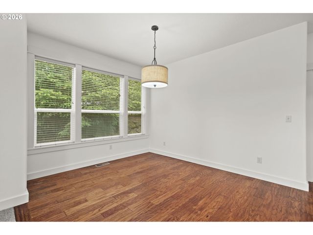 4054 FOREST VIEW Dr, Washougal, WA 98671